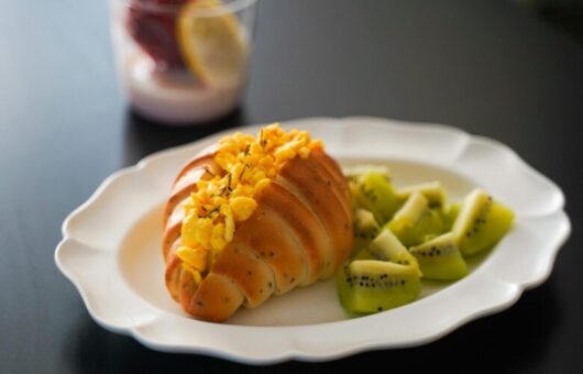 卵サンドとキウイ